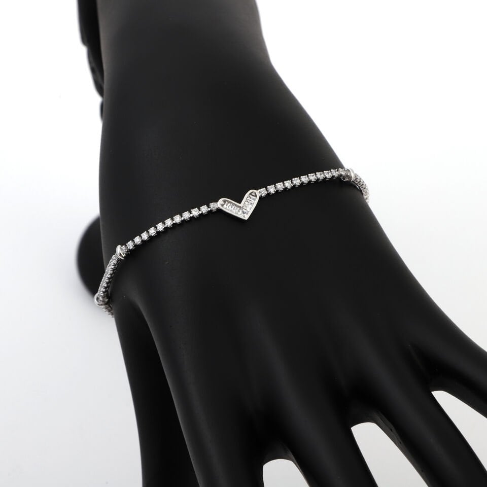 ZİRKON KALP VE TAŞ DETAYLI BİLEKLİK