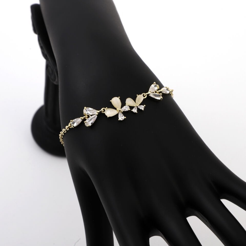 ZİRKON TAŞLI KELEBEK VE KALP DETAYLI BİLEKLİK