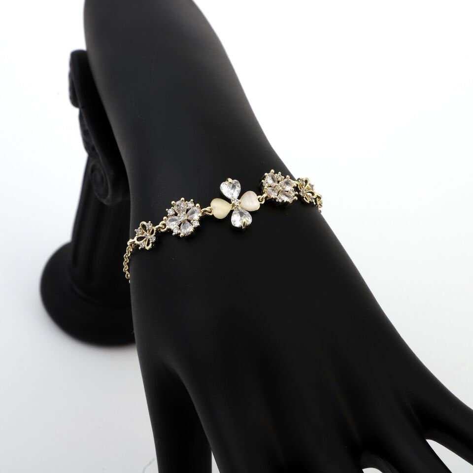 ZİRKON TAŞLI KALP VE PAPATYA DETAYLI BİLEKLİK