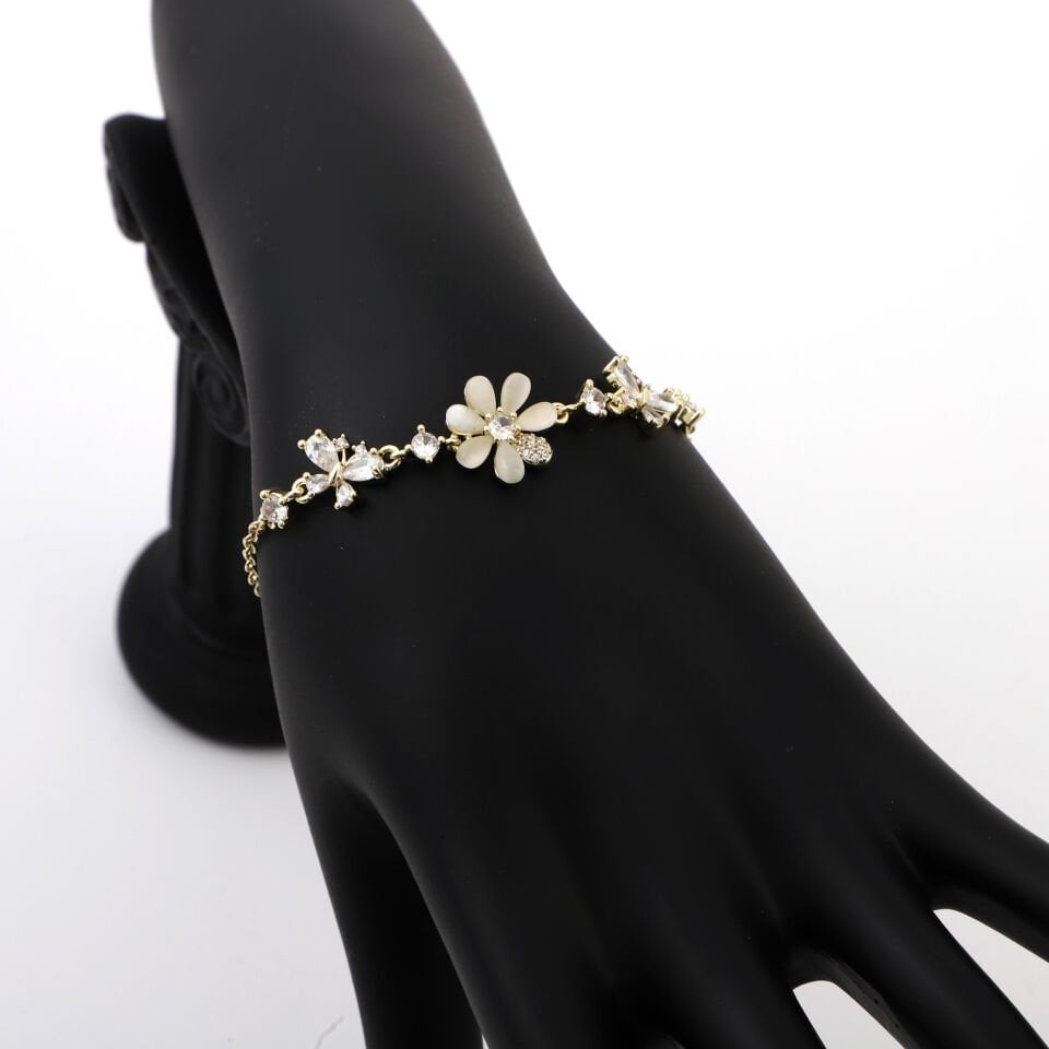 ZİRKON TAŞLI KELEBEK VE PAPATYA DETAYLI BİLEKLİK