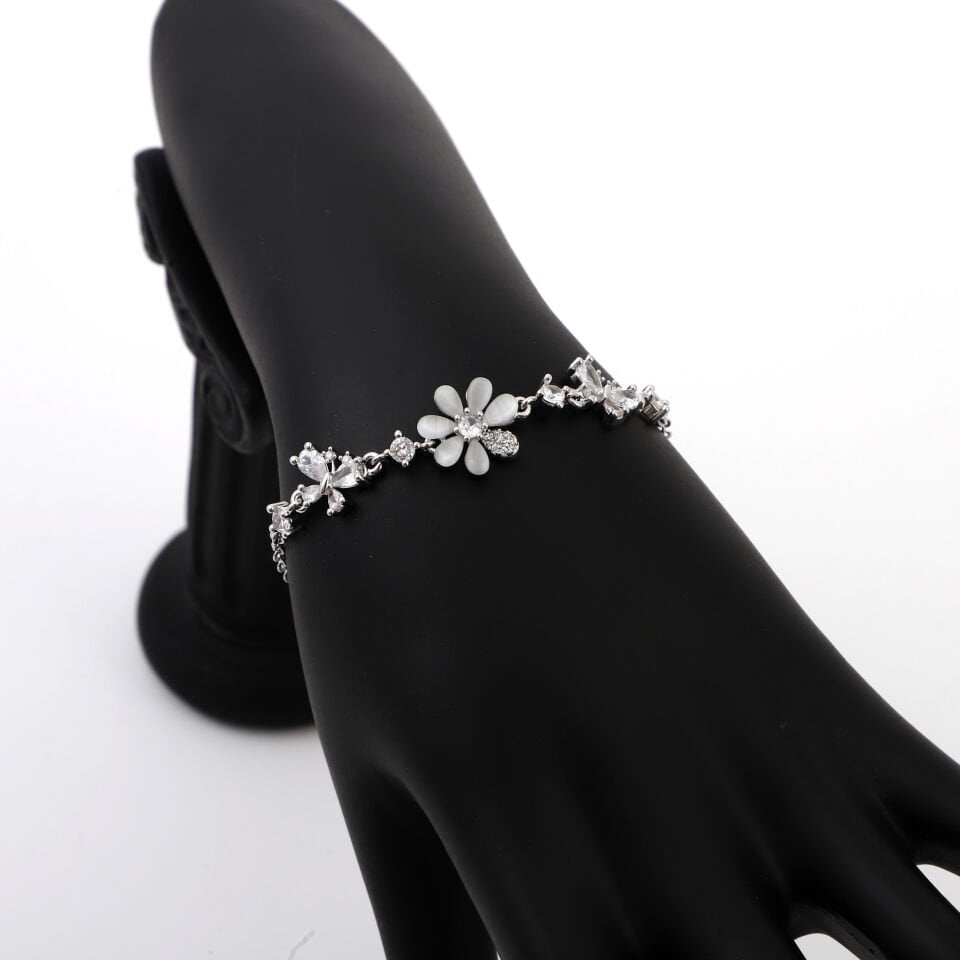 ZİRKON TAŞLI KELEBEK VE PAPATYA DETAYLI BİLEKLİK