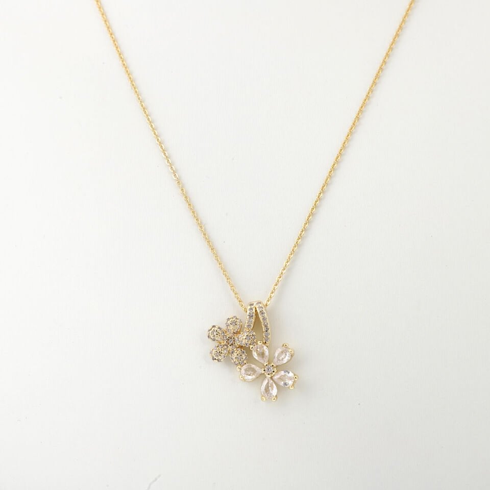 ÇİÇEK DETAYLI ZİRKON KOLYE