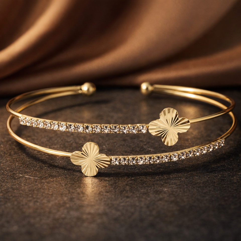 Zirkon Taşlı Yonca Figürlü Kelepçe