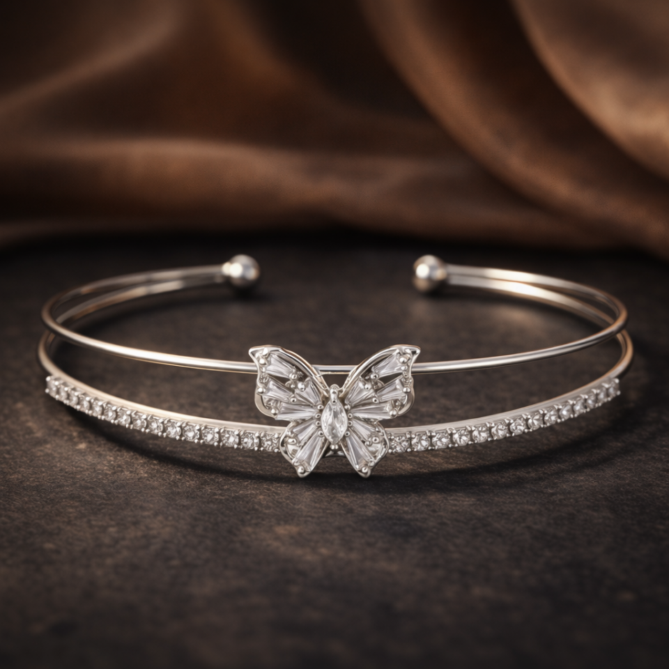 Zirkon Taşlı Kelebek Figürlü Kelepçe