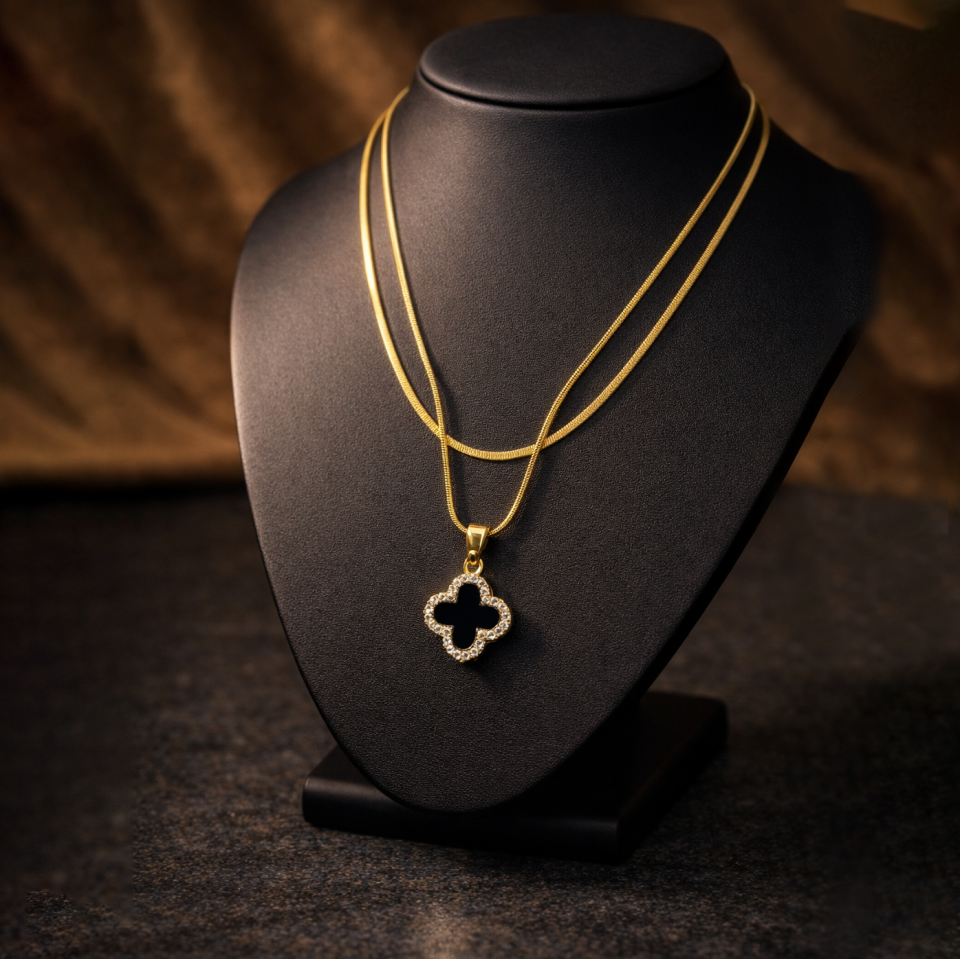 Çelik Yonca Figürlü Çift Zincir Kolye