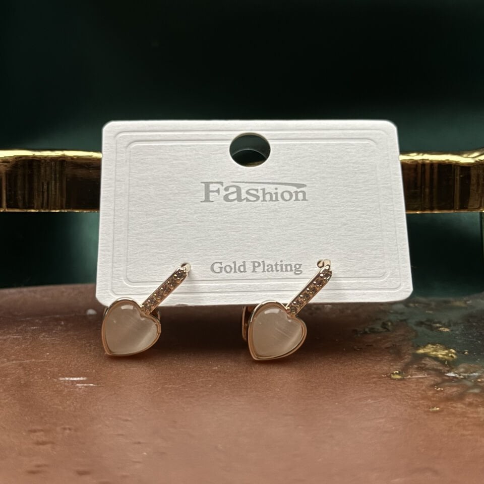 Zirkon Taşlı Kalp Detaylı Çıtır Küpe