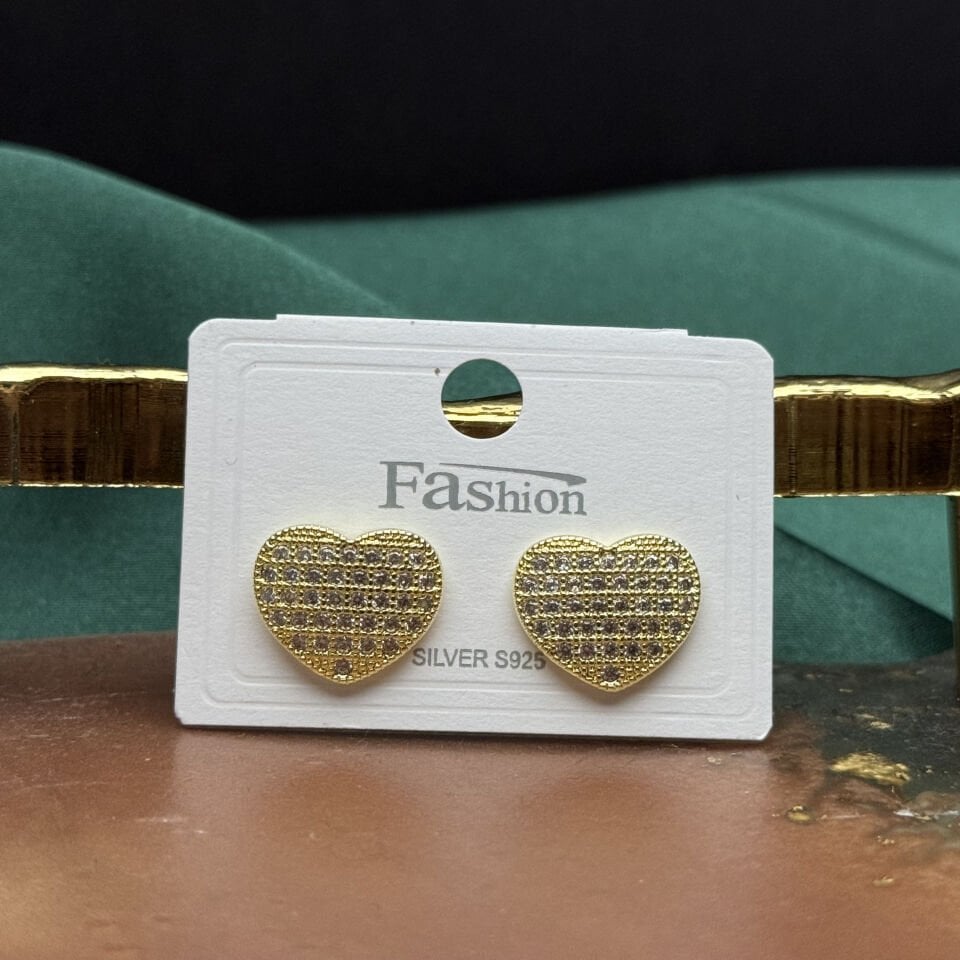 Zirkon Taşlı Kalp Formlu Çıtır Küpe