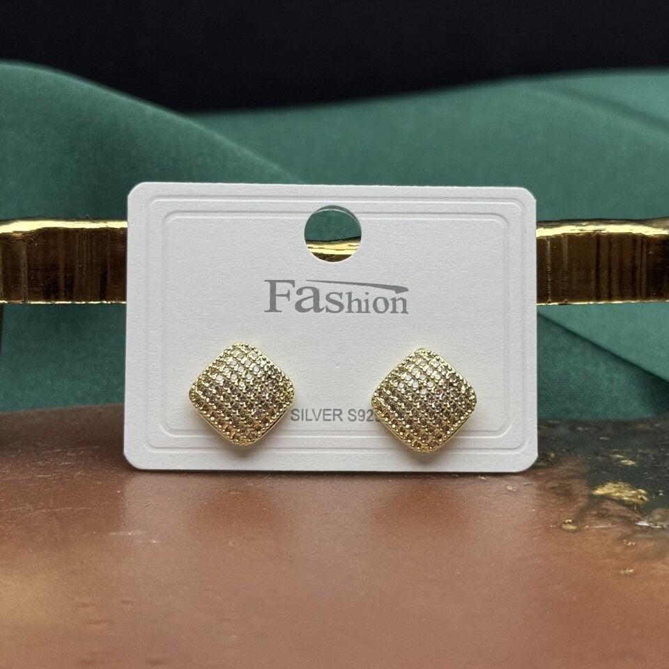 Zirkon Taşlı Kare Formlu Çıtır Küpe