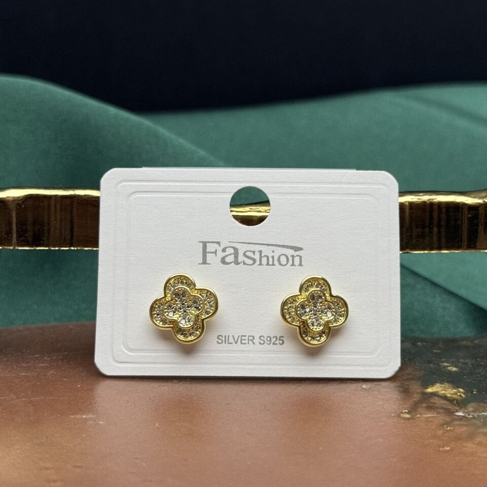 Zirkon Taşlı Mini Çiçek Formlu Çıtır Küpe