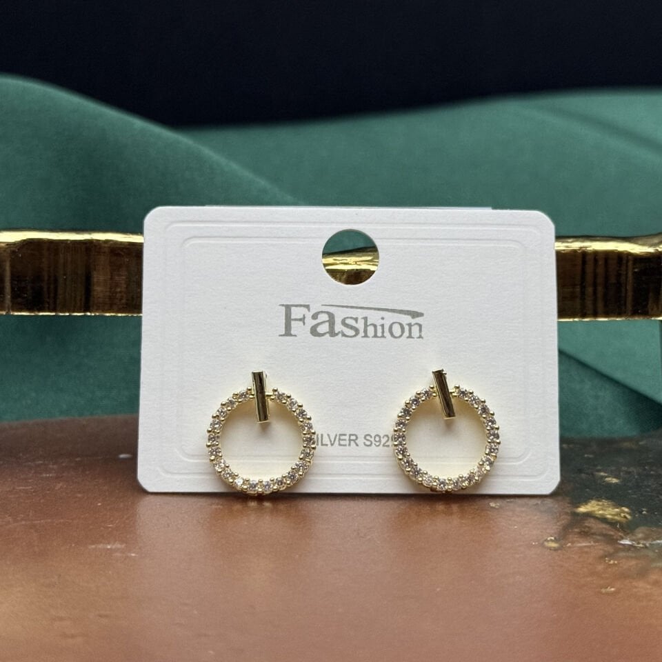 Zirkon Taşlı Halka Formlu Çıtır Küpe